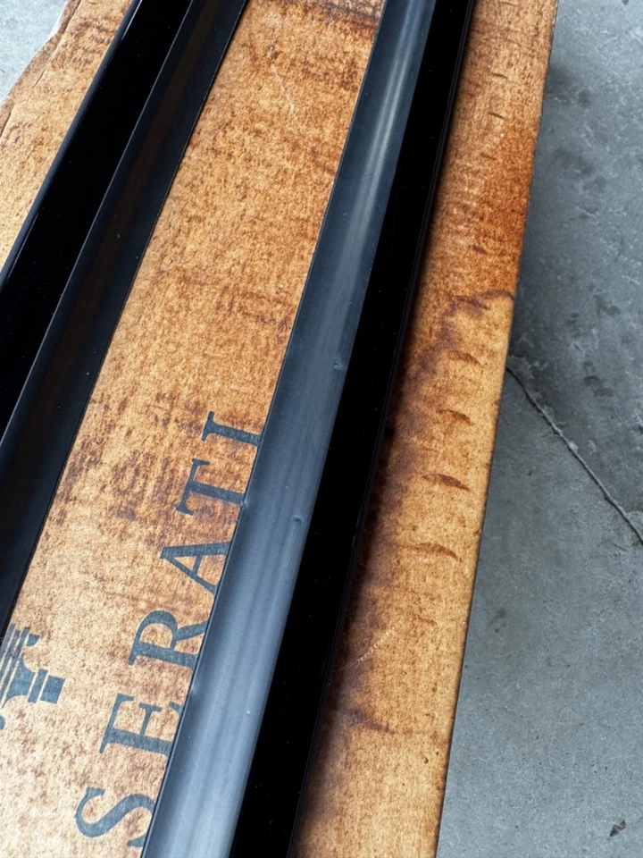 2008-2017 MASERATI GRANTURISMO LH RH BELT MOLDING - Image 3 of 3