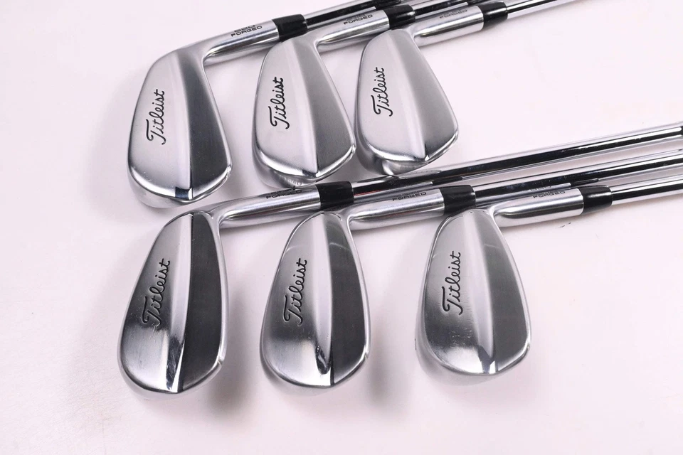 Titleist MB 620 Irons / 5-PW / Regular Flex AMT Silver Shafts - Image 2 of 4
