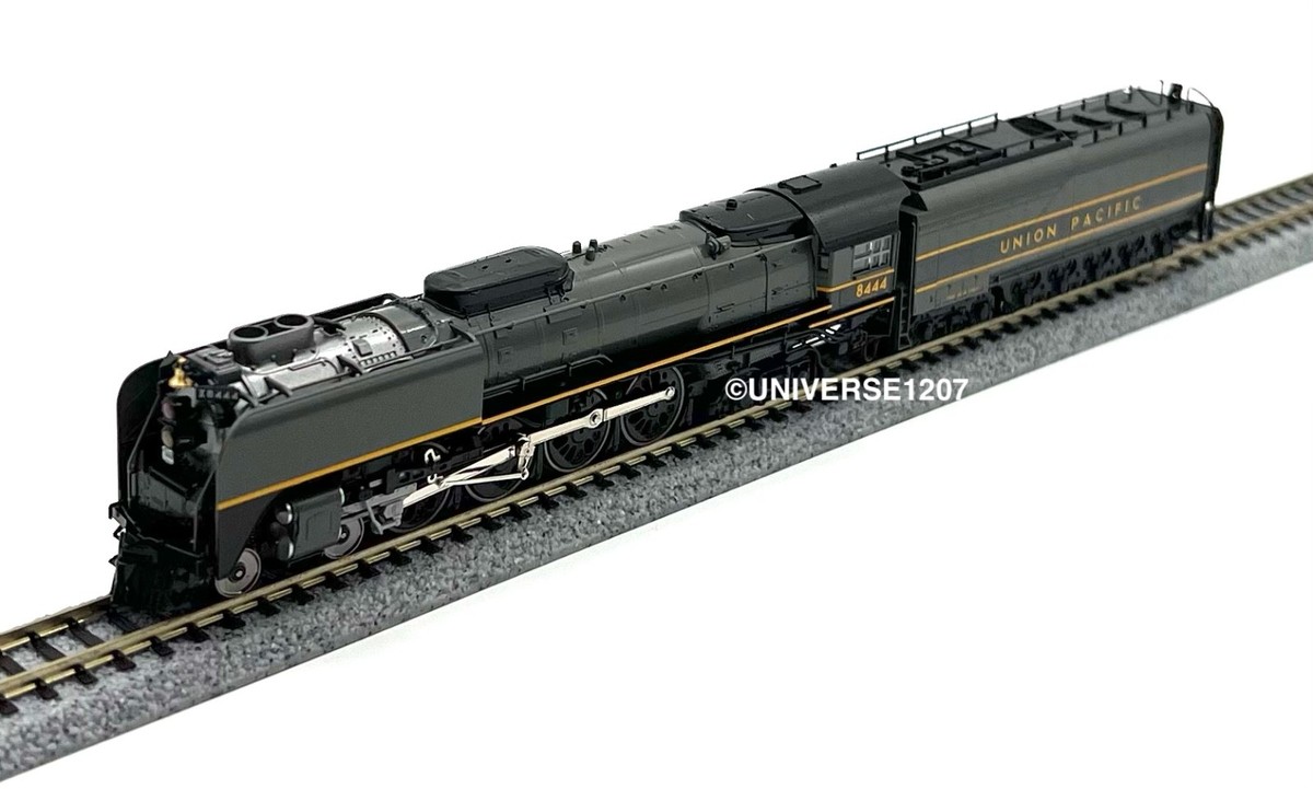 Kato Model Train Products N 4-8-4 FEF-3 Union Pacific Greyhound