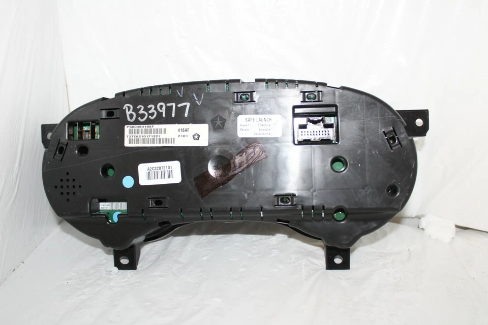 Cuadro de instrumentos velocímetro indicadores de tablero Dodge Charger 2011 2012 84.304 millas Foto 4 de 4