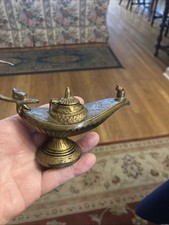 Vintage Brass Aladdin Lamp Style Oil Lamp Fig...