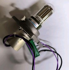 HAMAMATSU Photomultiplier Röhre R928 + Sockel 