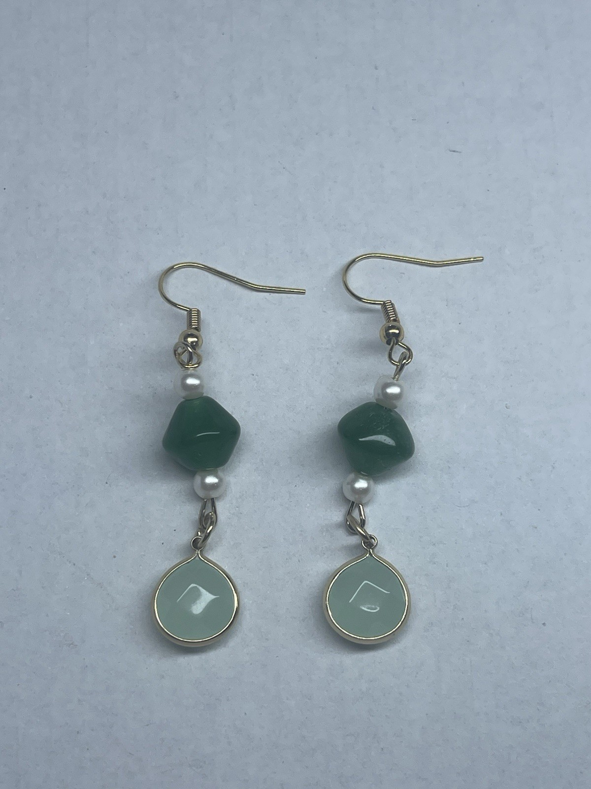 Natural Green Crystals for Healing and Energy Balance