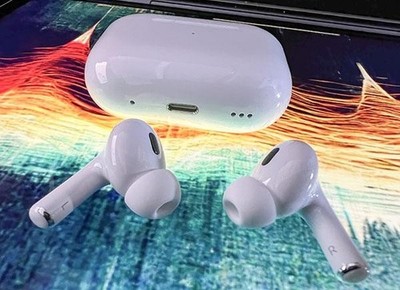 Apple AirPods Pro 2nd Generation with MagSafe Wireless Charging Case Unsealed