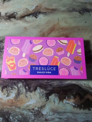 Tresluce Beauty Dolce Vita Eyeshadow Palette