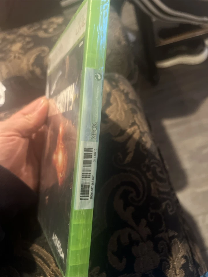 Singularity (Xbox 360, 2010) Complete, Tested, Working, all VG but Crack in Case - Image 3 of 3