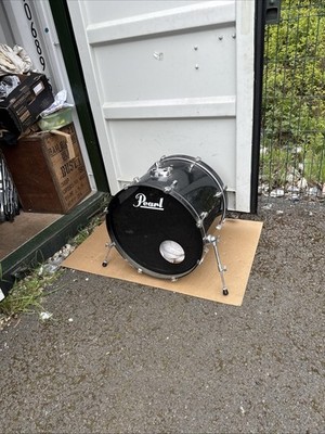 22''. 22x16'' Pearl Bassdrum. 22. Black Finish. Kostenloser UK-VERSAND.