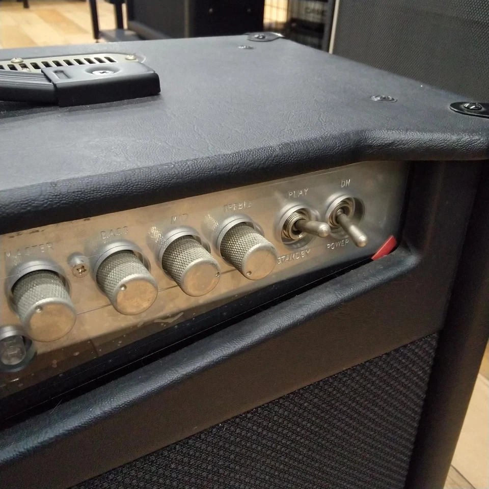 HUGHES & KETTNER Tube Meister 36 Combo Gitarrenverstärker Aus Japan - Bild 4 von 4