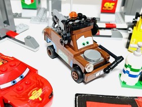 LEGO Cars: Tokyo International Circuit (8679) 100% Complete w/ Instructions