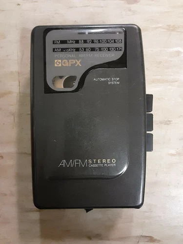 GPX Gran Prix C3072E Portable Cassette Tape Player (Sony Walkman Style) Vintage