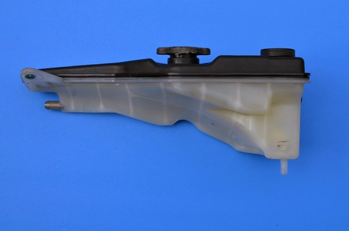 1990-1994 Lexus LS400 Genuine OEM Coolant Reservoir Overflow Expansion Tank - Picture 4 of 4
