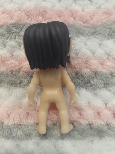 Figuras de vinilo Attack on Titan Kawaii Titans Eren Titans forma de titanio - Imagen 3 de 3