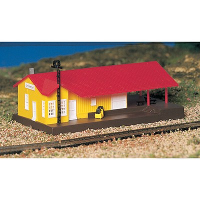 Bachmann Industries N Built Up Freight Station BAC45907 N Buildings