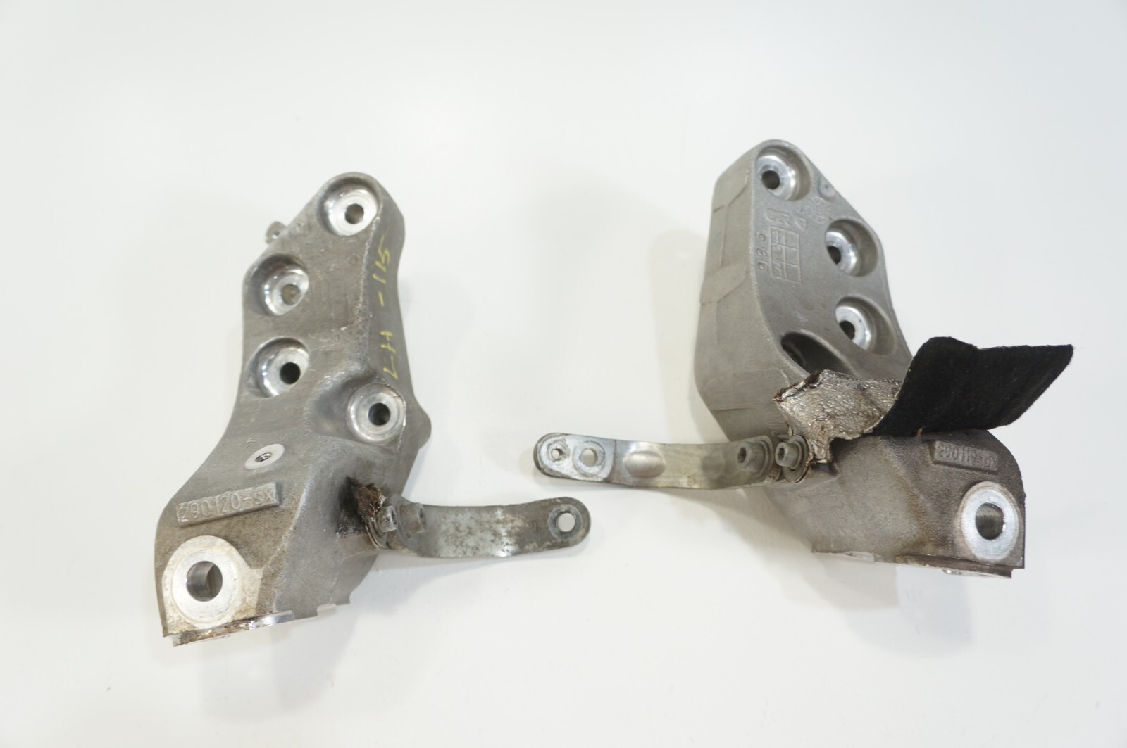 2014-2019 maserati ghibli 3.0 v6 engine motor mount bracket support pair 2