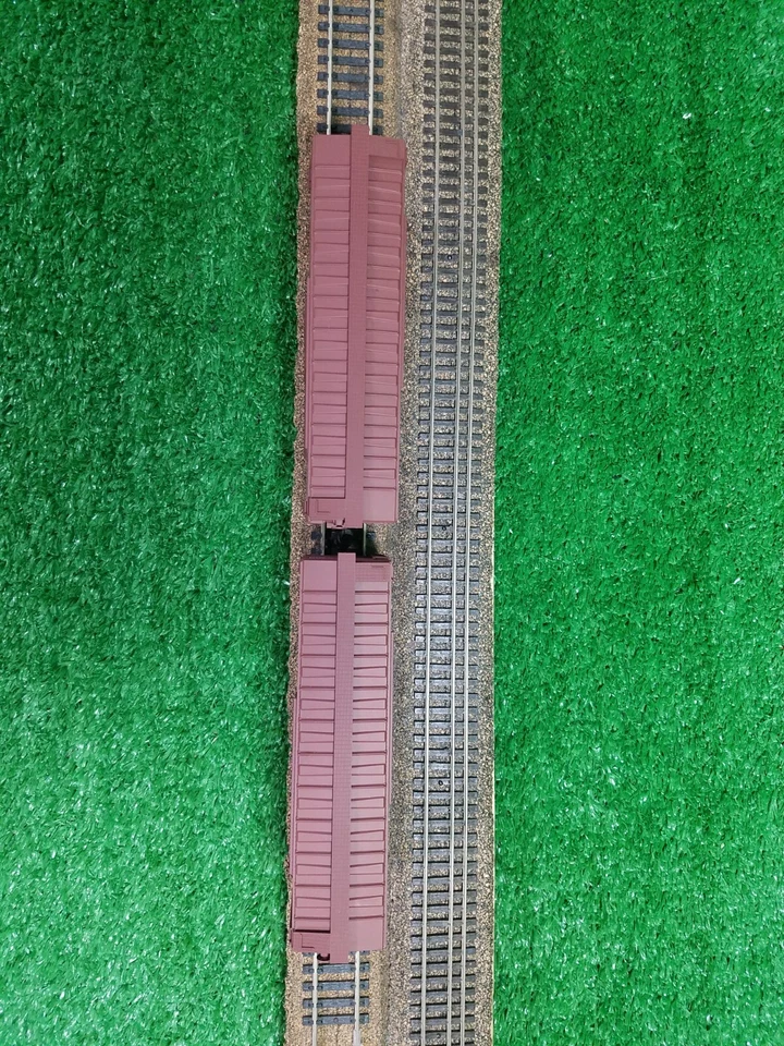 (2) Upgraded Accurail HO Northern Pacific 40' Slide Door Boxcar NP 36098 & 36101 - Image 3 of 4