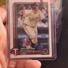 Topps 2025 Update Series Brooks Lee Rookie Debut #US243 Minnesota Twins MLB Card