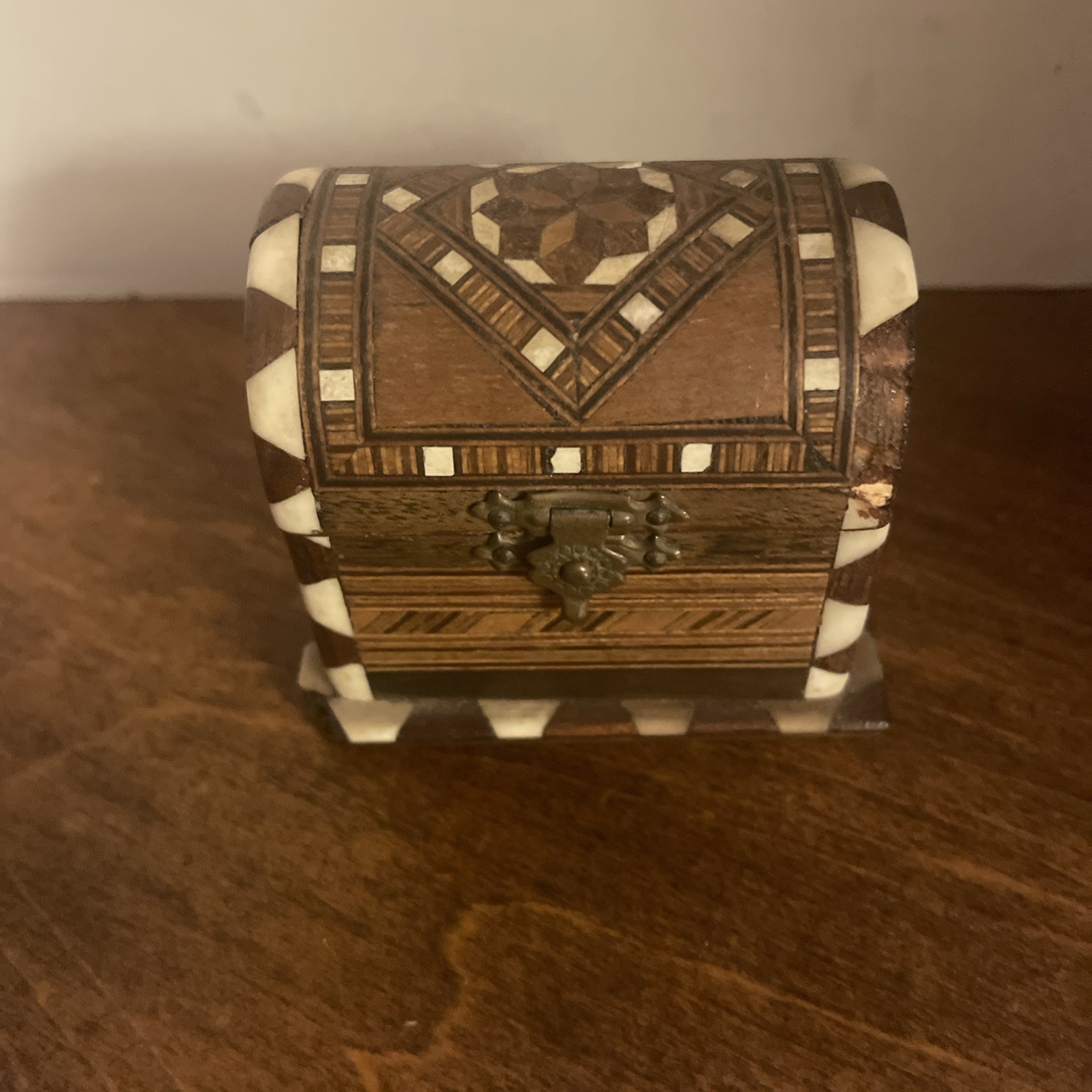 Vintage Marquetry Mother of Pearl Mosaic Inlay Trinket Box