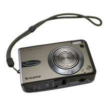 FUJIFILM FinePix F30 Silver Compact Digital Camera Excellent Condition Japan