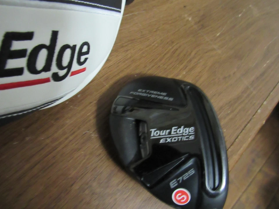 TOUR EDGE EXOTICS E725 HYBRID  3 -STIFF  - VERY GOOD COND. W/ HEADCOVER - Image 2 of 4
