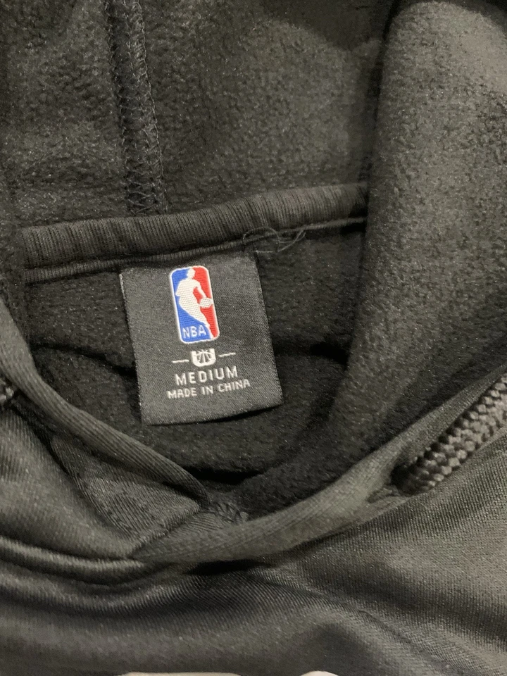 Sudadera con Capucha Negra Golden State Warriors Para Hombre Talla Mediana Nueva con Etiquetas NBA Foto 4 de 4