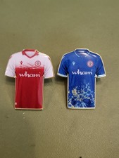 Accrington Stanley Heim und Auswärts 25-26 Kit Pin Anstecker