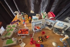 Vntg 27pc Playmobil Mansion Dollhouse Kitchen pieces, People,Horses Carriage 