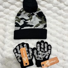 Boys Camo Winter Beanie Hat and 2 Pairs of Gloves - Boys 4-6yrs