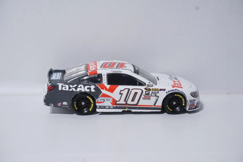 Suelto Danica Patrick 2017 Ley de Impuestos 1/64 Diecast Nascar Modelo Diecast ¡LEER SUELTO!! Foto 3 de 4