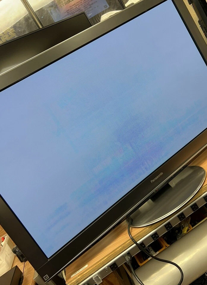 Rare 3D Panasonic Viera TC-P50vT20 50" Plasma HD Flat Screen TV w/ HDMI **READ** - Image 4 of 4