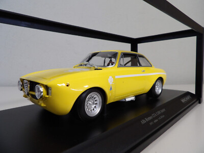 RARE MINICHAMPS 1:18 ALFA ROMEO GTA 1300 JUNIOR – 1971 – YELLOW