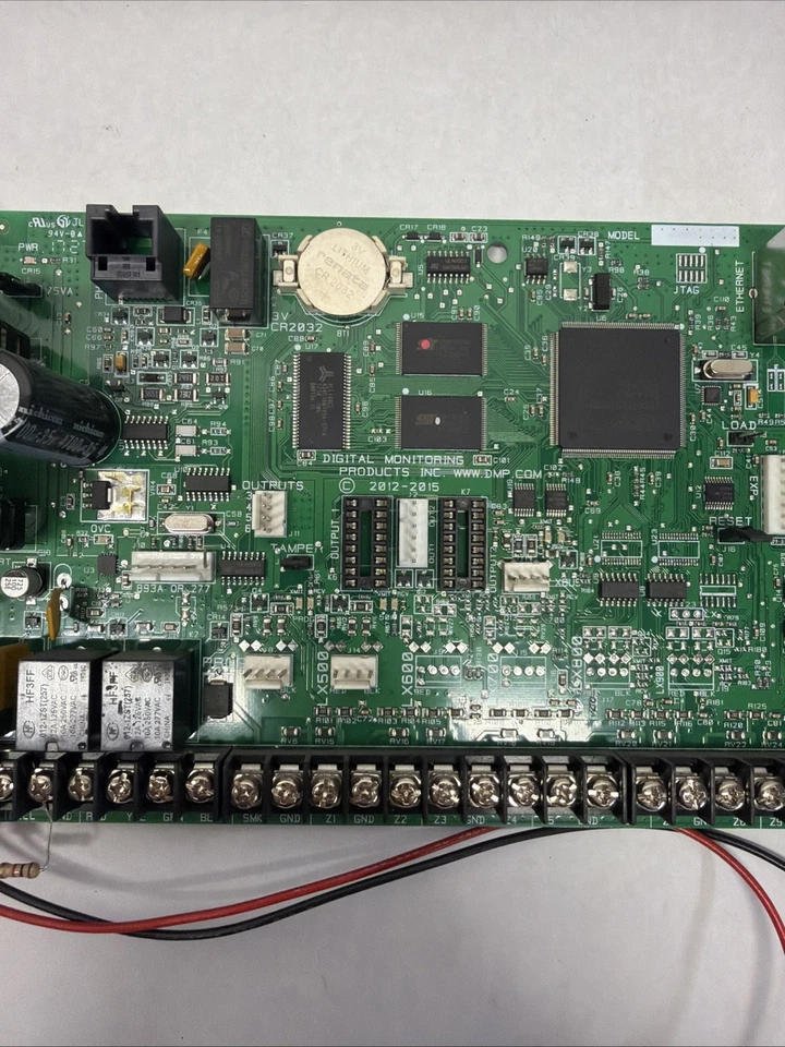 DMP XR150DN - Panel de control del sistema de seguridad/incendios Foto 3 de 4