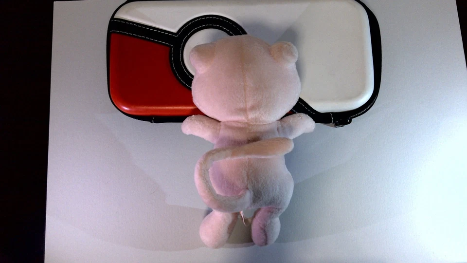 Juguete de peluche Banpresto Pokémon Mew 1999 de colección Japón OVNI Catcher Prize 8" Foto 3 de 4