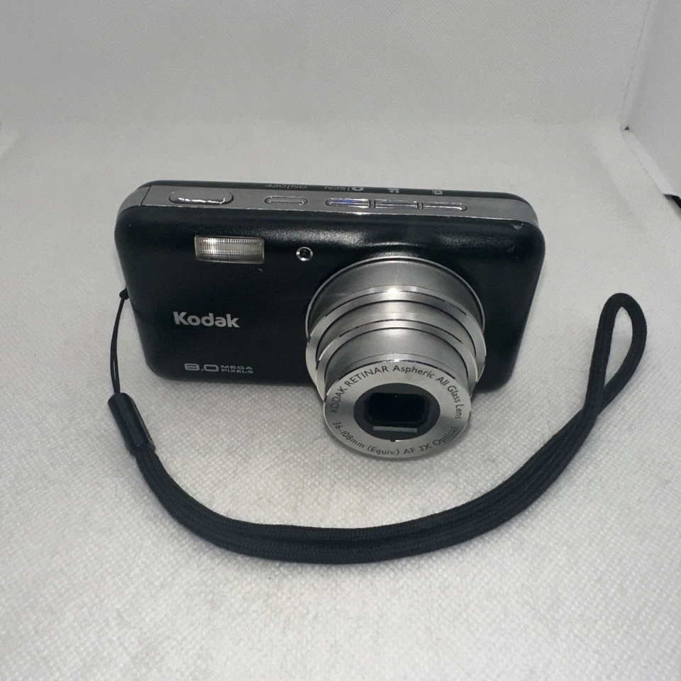 Kodak EasyShare V803 8MP Digital Camera Tested Plus Charger Battery 16GB SD - Image 3 of 4