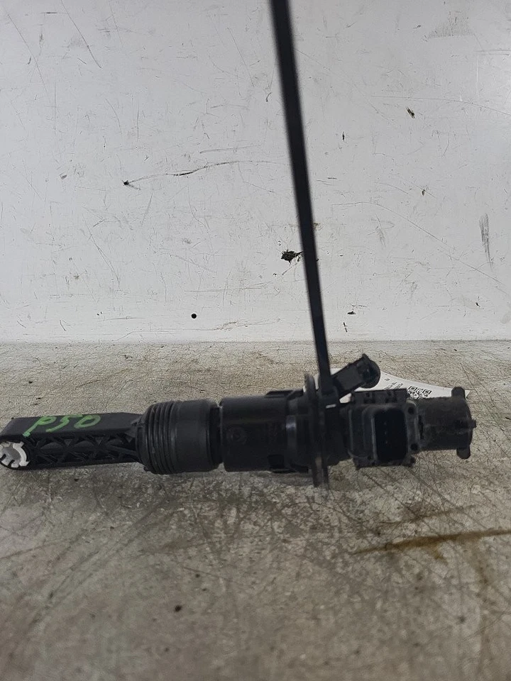 Peugeot 2008 Puretech MK2 FL hatchback 2019-2023 1199 embrague cilindro esclavo P50 Foto 3 de 4