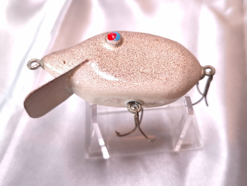Folk Art Fishing Lure Wood Crankbait Cream Splatter Brown Painted Tack Eyes