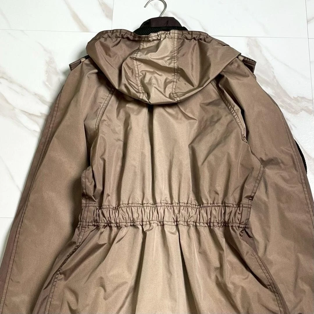 CHANEL CC Coco Button Trench Cappotto Impermeabile con Cappuccio Bicolore