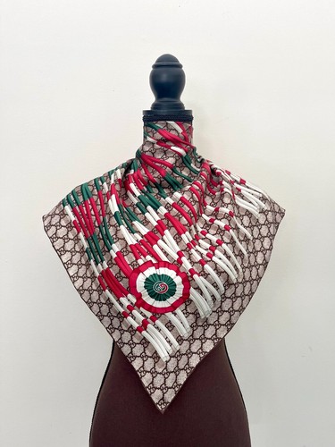 Bufanda Gucci GG Logo Club Marrón Beige WEB Verde Rojo Multicolor Seda Sarga Envoltura - Imagen 5 de 18