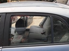Porte arrière et accessoires Mazda 626