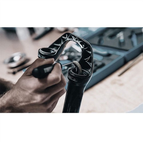 Essential Sponge Ring for Fox Fork Ensures Clean and Oiled Fork - Picture 5 of 15