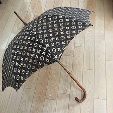 Authentic Louis Vuitton Monogram Parasol sunshade Brown Wood Handle LV
