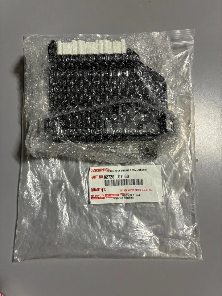 Genuine Toyota Fuse Block Assy, Engine Room Junction 82720-07060 OEM - Image 2 of 4
