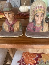  	Western-themed home décor 	 	Bookends with...