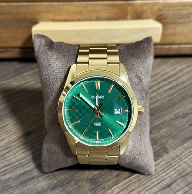 Casio 41mm MTP-VD03G-3A Brown cushion not included.
