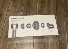 Imagen de Dyson Supersonic Hair Dryer Anthracite/Fuchsia 5 Attachments HD08 NEW & SEALED