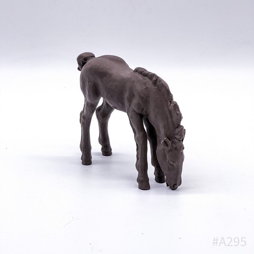 Karlsruher Majolika „grasendes Fohlen“ Pferd Keramikfigur, handgefertigt - 第 4/15 張圖片