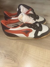 Youth Vintage Retro Walter Payton Kangaroo Football Shoes NWT Size 5.5
