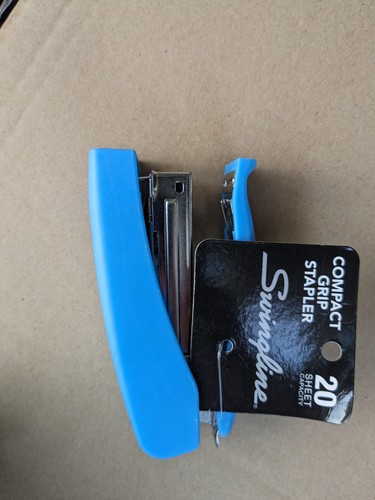 4*Swingline Compact Grip Stapler -20 Sheet Capacity-1 of each color - Picture 5 of 6