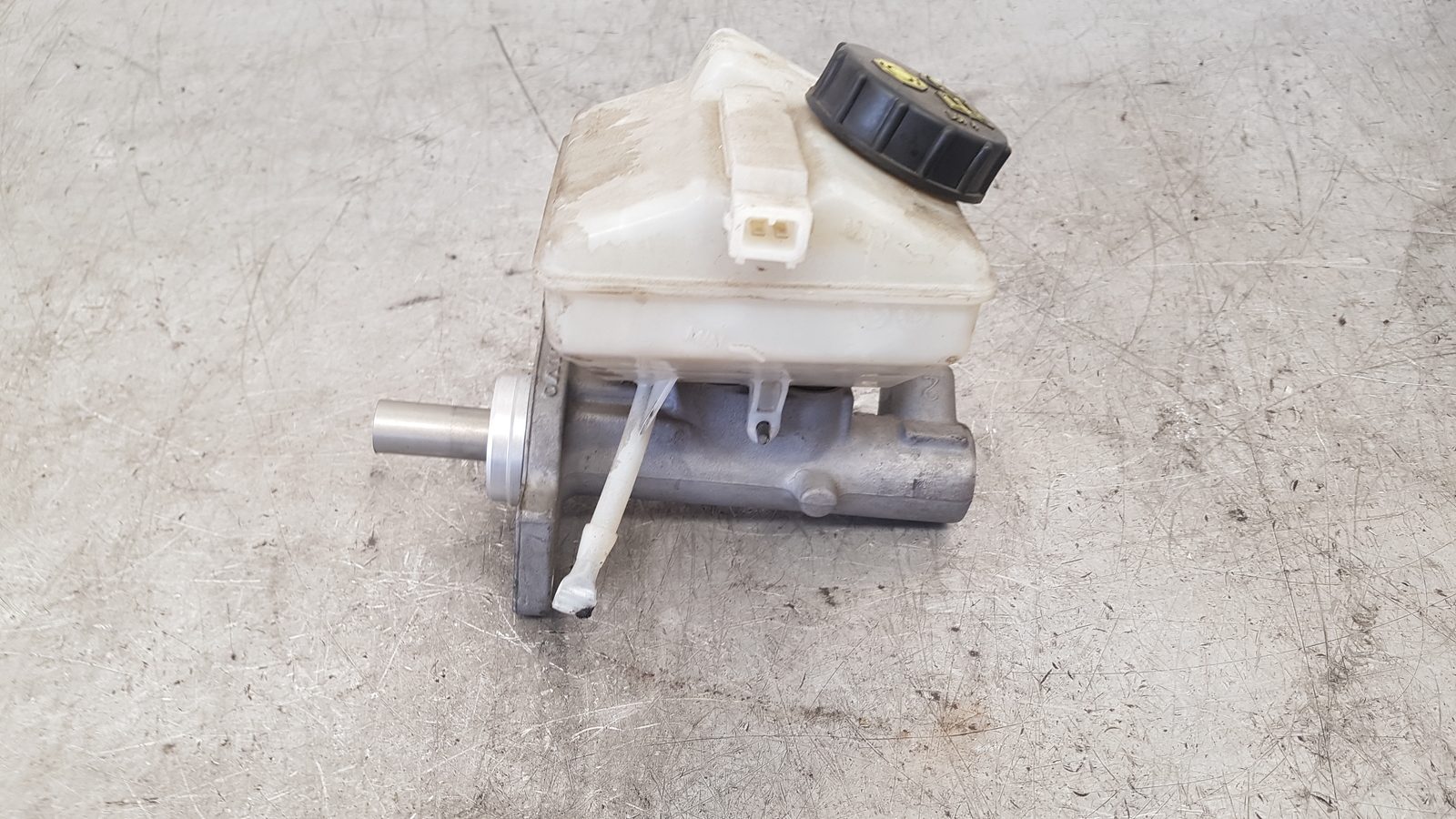 VOLVO XC90 20032006 BRAKE MASTER CYLINDER VOLVO PART NO. 8683272 eBay