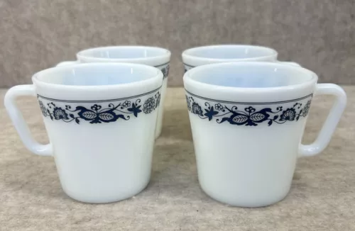 4 Pyrex Corelle Old Town Blue Coffee D Cup  #1410 Mugs Blue & White Onion Design