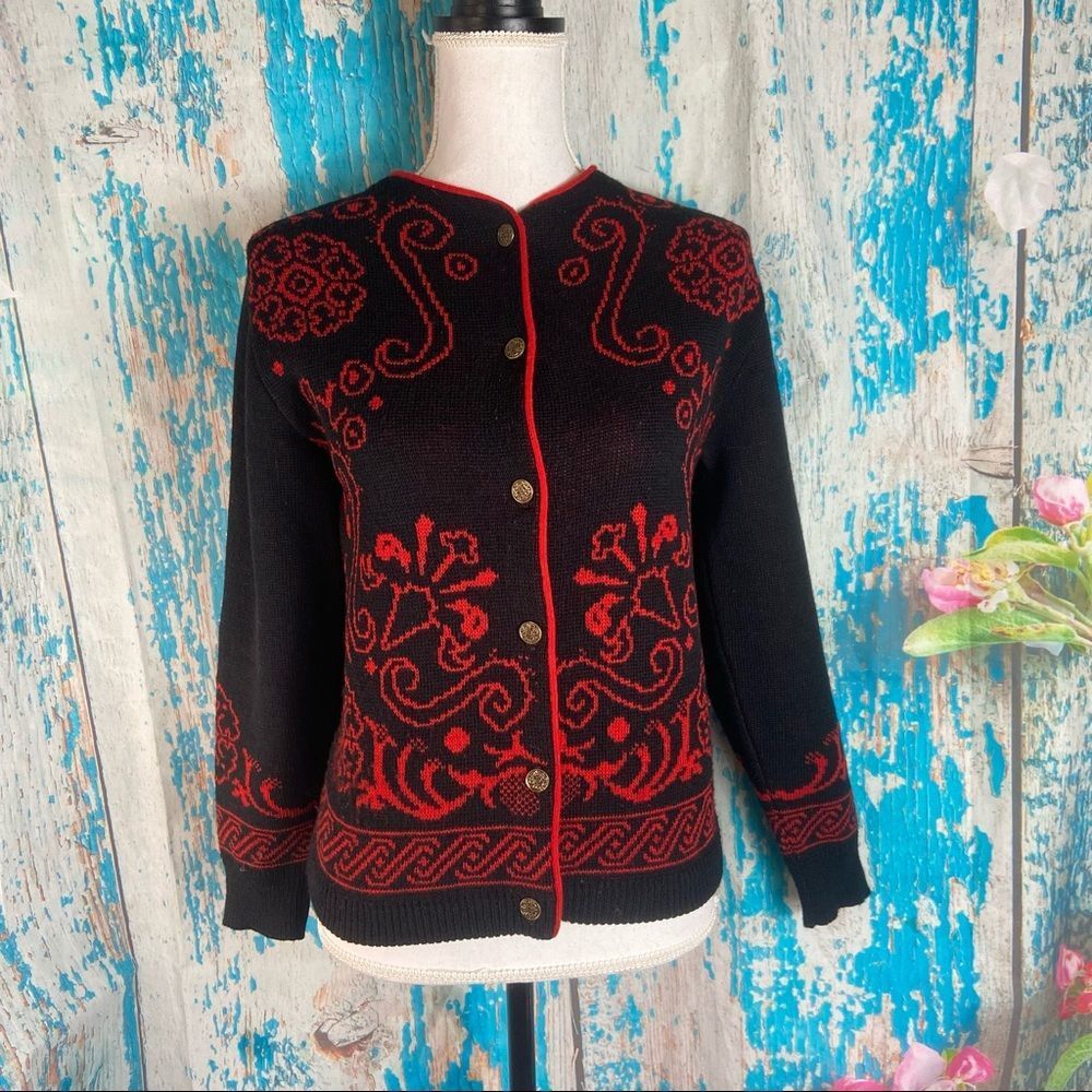 Pendleton embroidered button down sweater - image 4